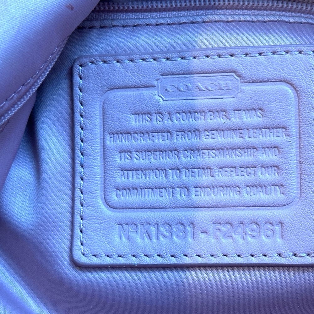 Coach Campbell Belle Carryall Leather shoulder bag in Pink Tulle w/ Front Buckle - Picture 8 of 11